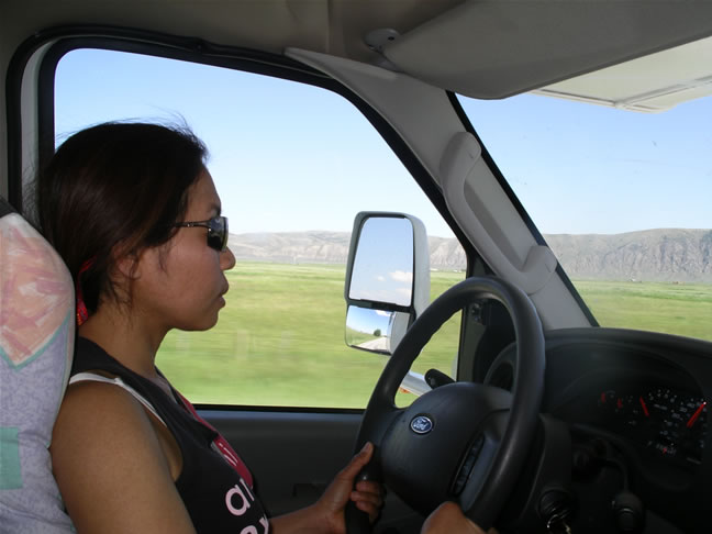 images/Sissi driving.jpg